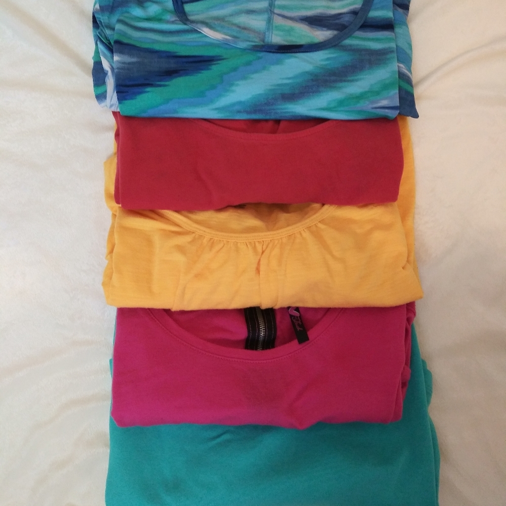 5 different colors tops